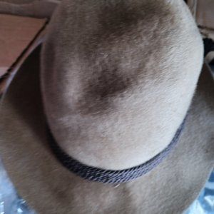 Classic vintage collectible schiaparelli wool felt Fedora